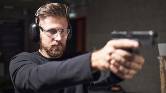 Egzamin na broń kolekcjonerską – jak się przygotować? Praktyczne wskazówki od SCHRON Lublin