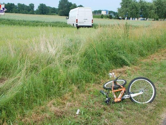7-latka potrącił samochód dostawczy. Dziecko trafiło do szpitala