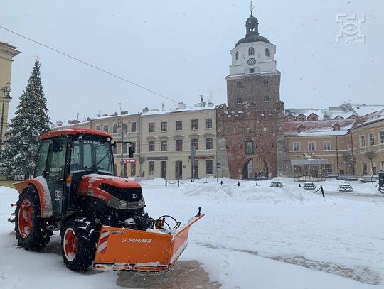 Akcja zimowego utrzymania miasta prowadzona w trybie kryzysowym.