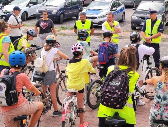 Bezpieczne wakacje z uczestnikami rajdu rowerowego