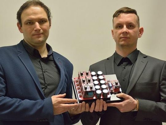 Chcesz, aby panele fotowoltaiczne działały dłużnej i bezpieczniej? Zastosuj wynalazek lubelskich naukowców