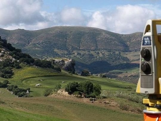 e-Nowości w obsłudze interesantów w Wydziale Geodezji*