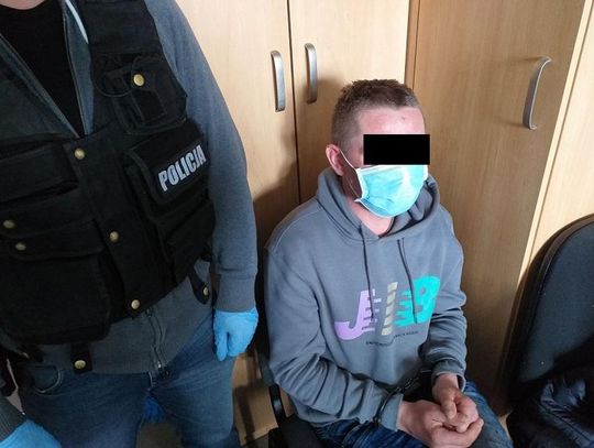 FAŁSZYWY POLICJANT ODPOWIE ZA OSZUSTWO