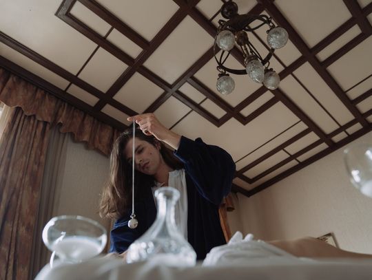 Hipnoterapeuta – kim jest i jakie pełni funkcje?