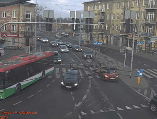 Informacje drogowe: usprawnienie organizacji ruchu na Placu Bychawskim*