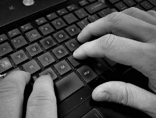 Inwestycja okazała się oszustwem. 58-latka straciła 60 tysięcy.