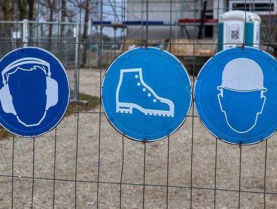 Jak wybrać najlepsze szkolenie BHP dla pracowników? – Zestawienie ORŁY BHP