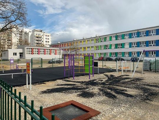 „Kolorowe marzenie dzieci” – nowy plac zabaw przy SP nr 57