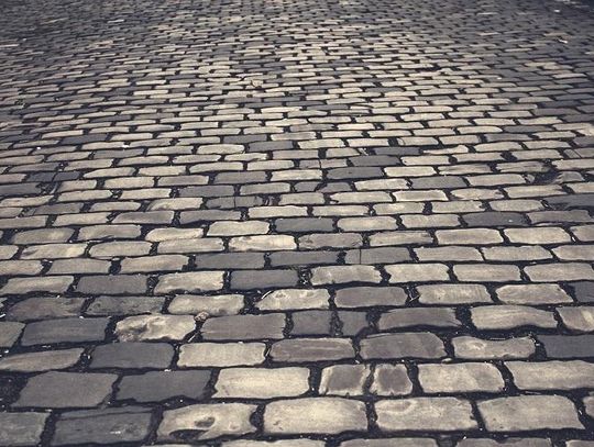 Kostka brukowa - co warto o niej wiedzieć?