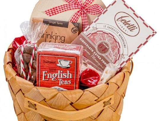 Kosz słodkości to wyszukany prezent na każdą okazję. Co wybrać?