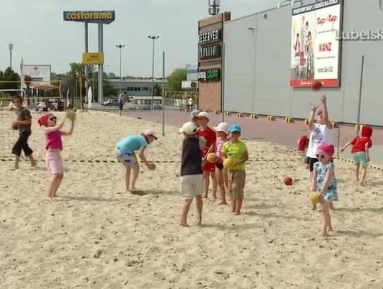 Mistrzynie trenowały na plaży razem z najmłodszymi fanami