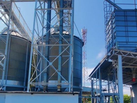 Młody mężczyzna spadł z 12-metrowego rusztowania