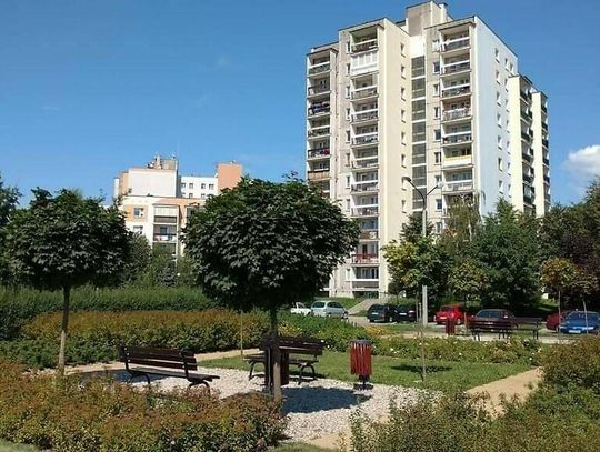 Nowe chodniki i oświetlenie na Felinie