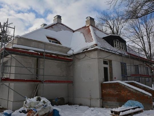 NOWE ŻYCIE STAREGO DWORU