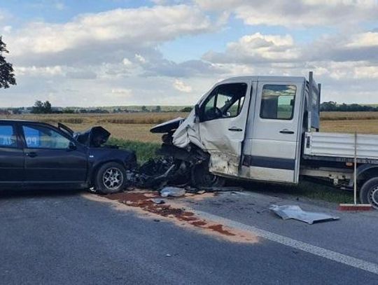 Policja informuje. Lublin: Czołowe zderzenie na DK-19 *