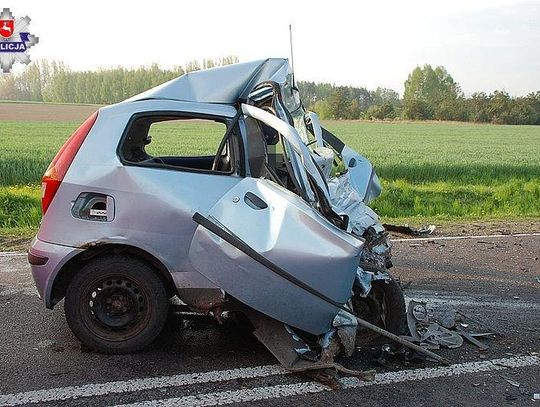 Policja informuje. Radzyń Podl.: Zderzył się z ciężarówką 
