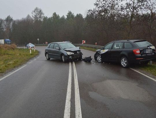 Policja ostrzega. Zamość: Zderzenie dwóch samochodów osobowych