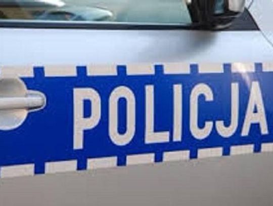 POSZUKIWANY, PIJANY I AGRESYWY PIRAT DROGOWY ODPOWIE ZA CZYNNĄ NAPAŚĆ NA POLICJANTÓW