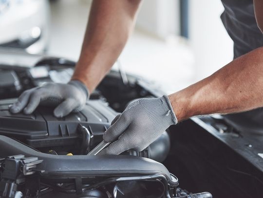 Przyjechali do warsztatu na samej feldze. Byli pijani