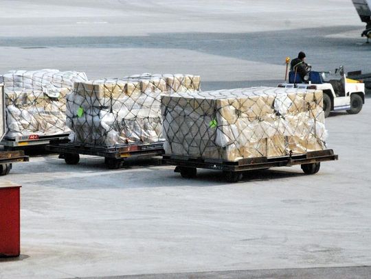 Sklep internetowy i wysyłanie paczek: jak robić to dobrze?