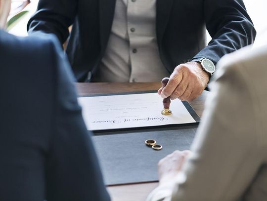 Sprawy rozwodowe Warszawa – jakie są konsekwencje orzeczenia rozwodu? *