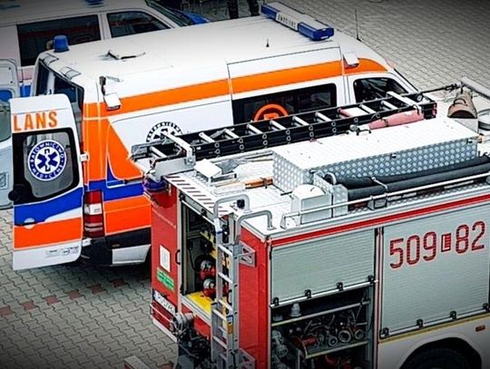 SZCZĘŚLIWY FINAŁ AKCJI RATUNKOWEJ NA JEZIORZE. POLICJANCI APELUJĄ - UWAŻAJMY NA KRUCHY LÓD!