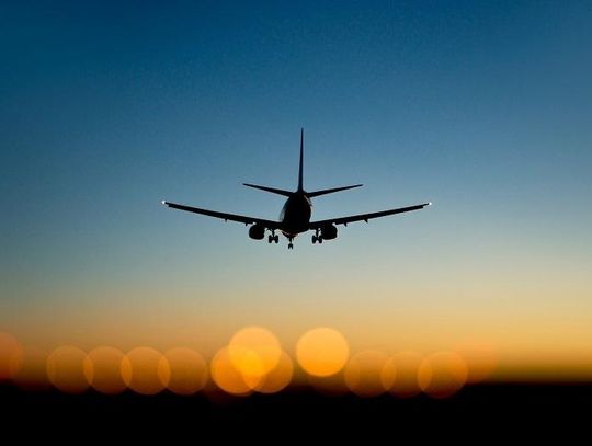 Szybka i wygodna podróż na lotnisko- który środek transportu wybrać?