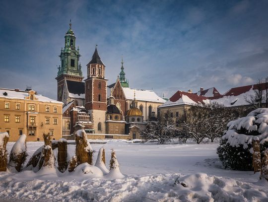 To miejsca, które warto odwiedzić w czasie ferii. Nie tylko góry przyciągają zimowym klimatem