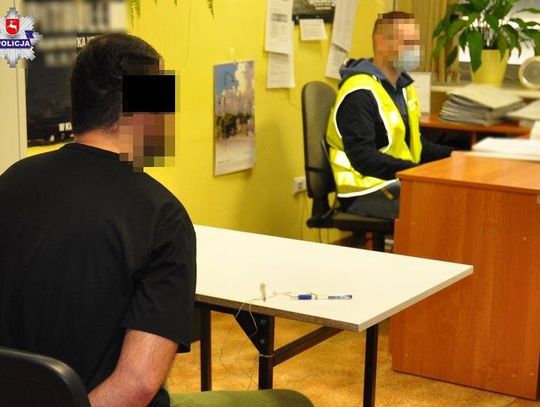 Ukradł wódkę w supermarkecie, a ochroniarzowi zagroził korkociągiem