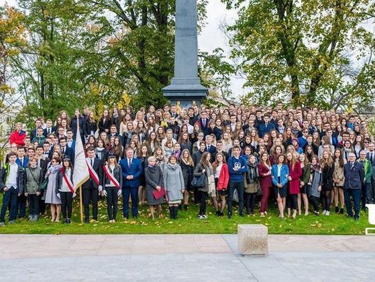 Uroczyste świętowanie pod Pomnikiem Unii Litewskiej