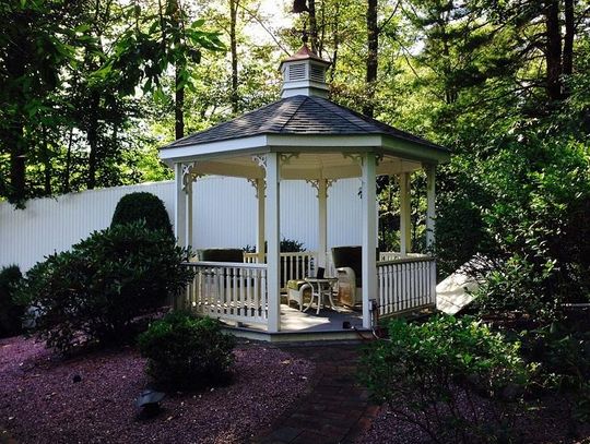 Wybieramy altanę ogrodową - rodzaje, ceny, porady