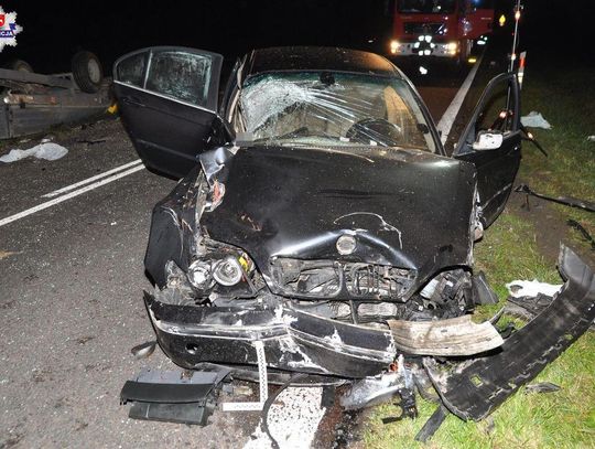 Wypadek z udziałem trzech osobówek i ciągnika rolniczego