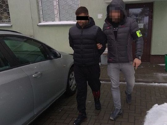 Zaatakował 44-latka, bo ten nie chciał dać pieniędzy na alkohol