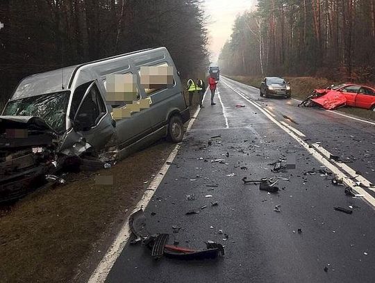 ZDERZENIE BUSA I OSOBÓWKI*