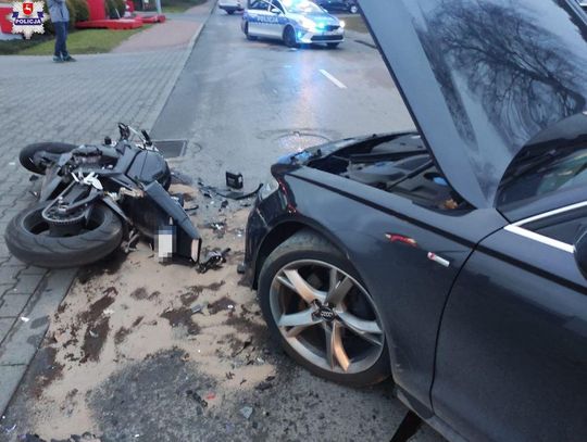 Zderzenie osobówki z motocyklem