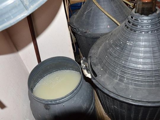 ZLIKWIDOWANA NIELEGALNA PRODUKCJA ALKOHOLU