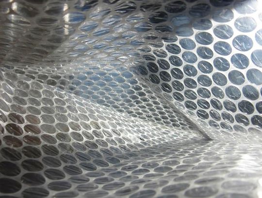 Znane i nieznane oblicza folii bąbelkowej *