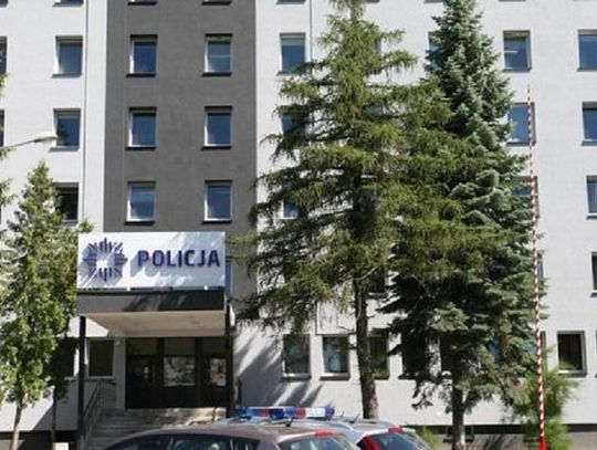 ZOSTAŁ WYPCHNIĘTY Z OKNA NA 10 PIĘTRZE. SPRAWCY ZATRZYMANI I ARESZTOWANI*