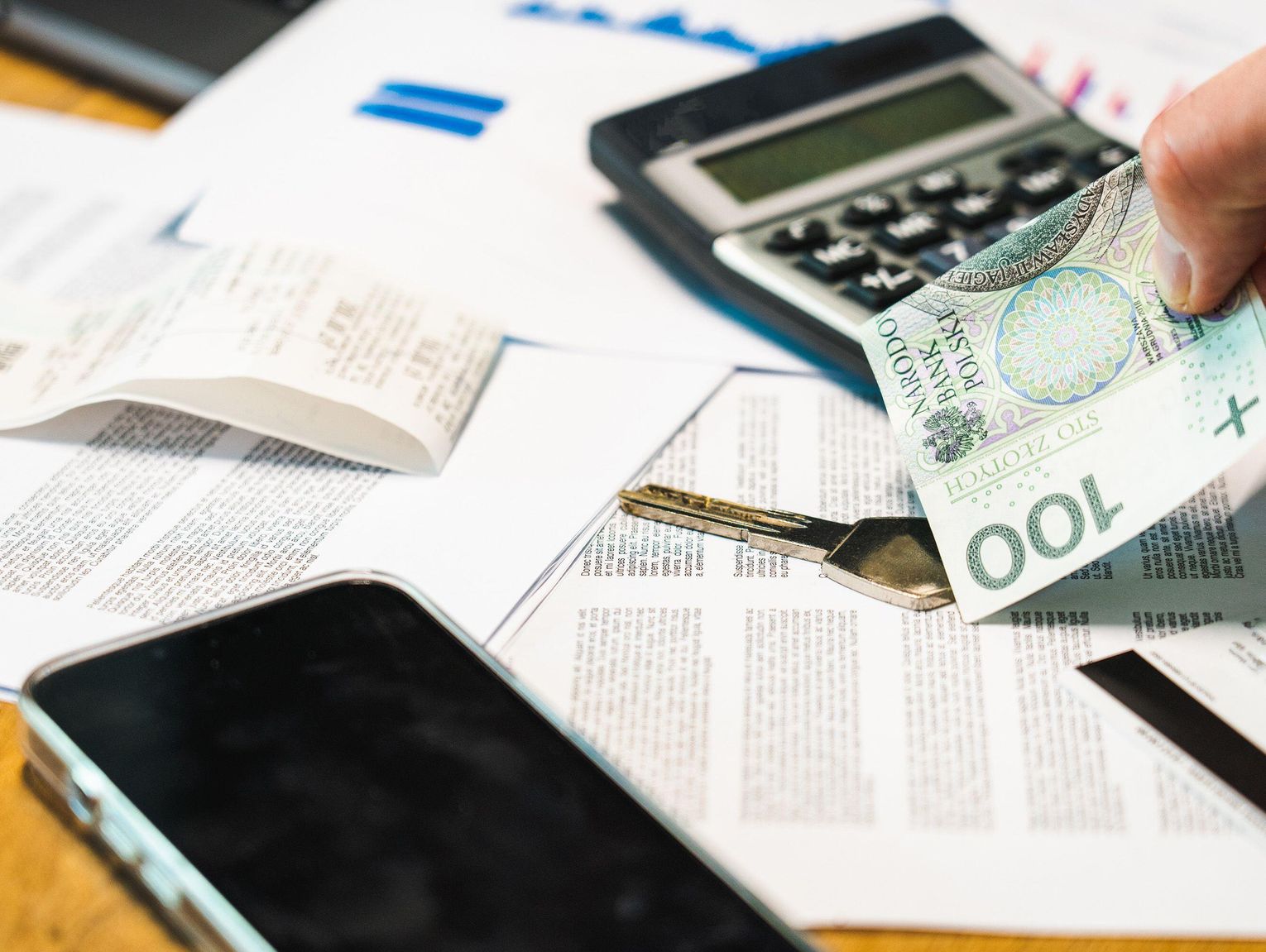 Wcześniejsza spłata kredytu a sankcja kredytu darmowego – jak obliczyć możliwe rozliczenie?