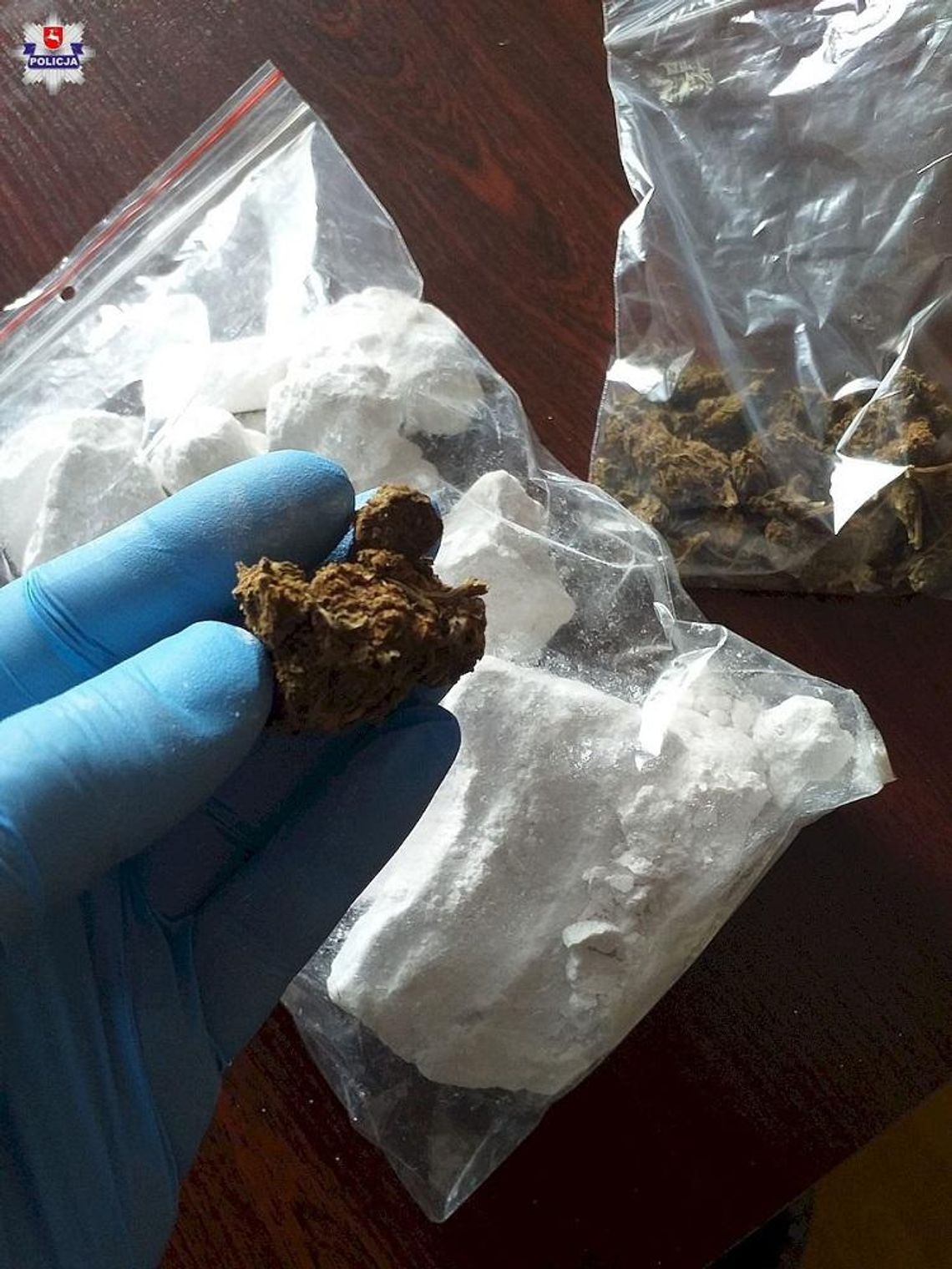 BLISKO KILOGRAM AMFETAMINY, MARIHUANA I ECSTASY U 29-LATKA*