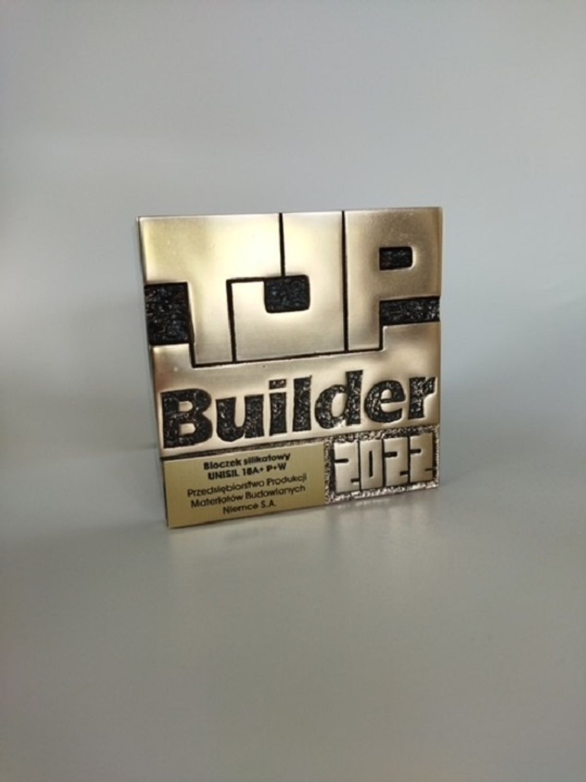Bloczek silikatowy z PPMB Niemce z nagrodą Top Builder