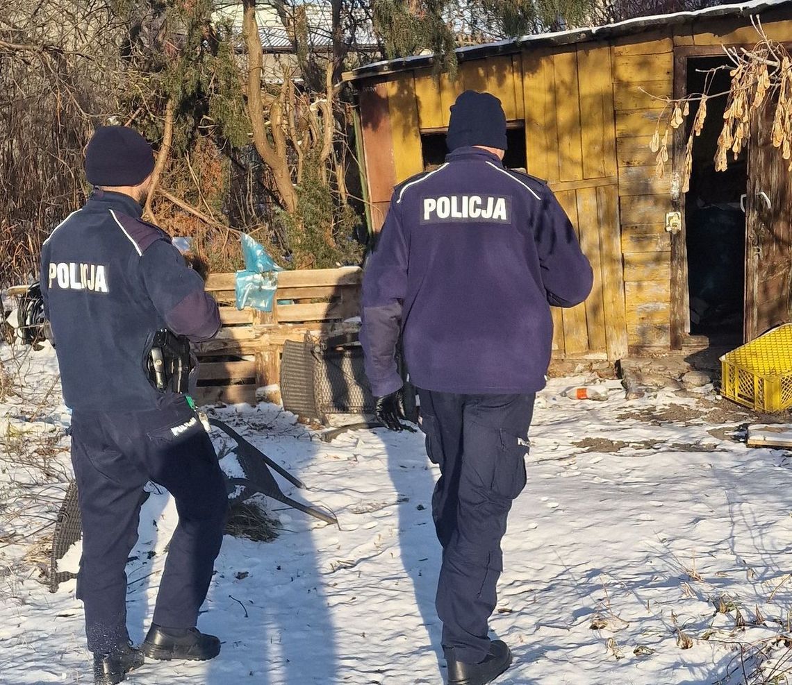 Dzielnicowi sprawdzają miejsca, w których mogą przebywać osoby narażone na wychłodzenie