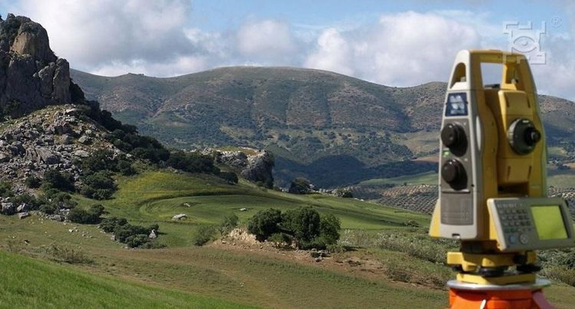 e-Nowości w obsłudze interesantów w Wydziale Geodezji* e-Nowości w obsłudze interesantów w Wydziale Geodezji*