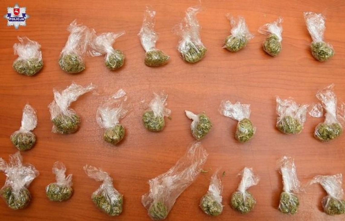 KOLEDZY ZMIENILI PLANY, WIĘC ZADZWONIŁ NA POLICJĘ