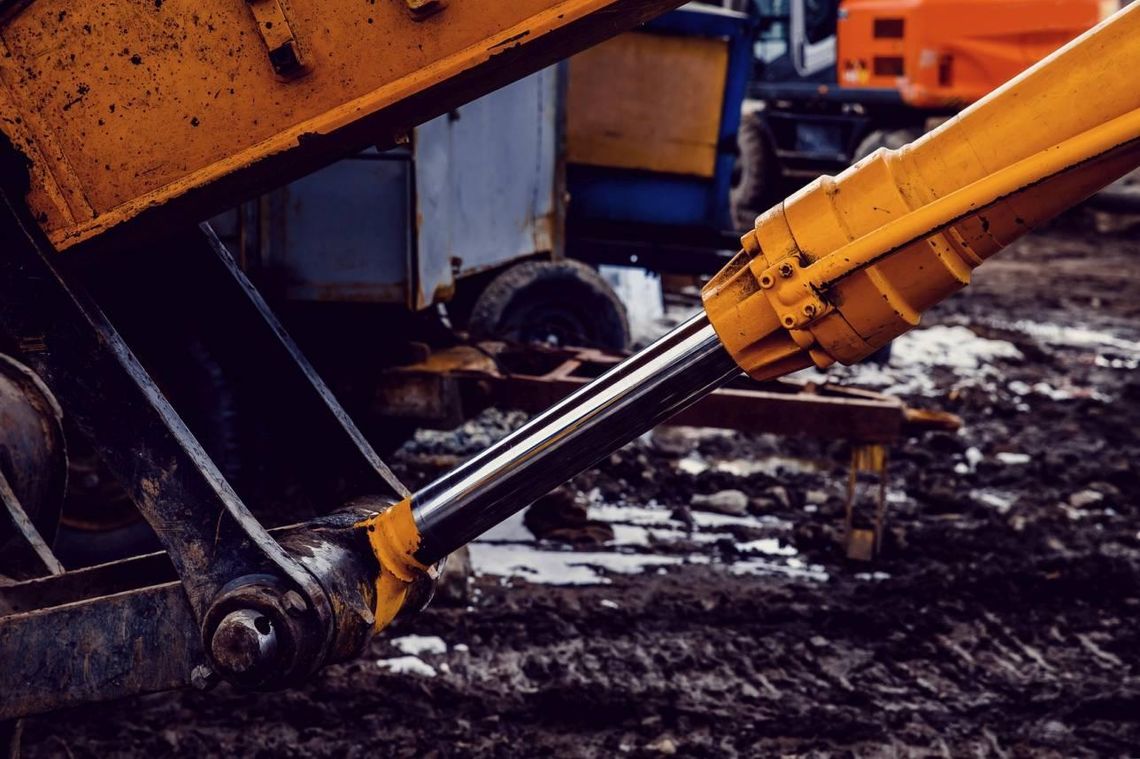 Konserwacja maszyn budowlanych*