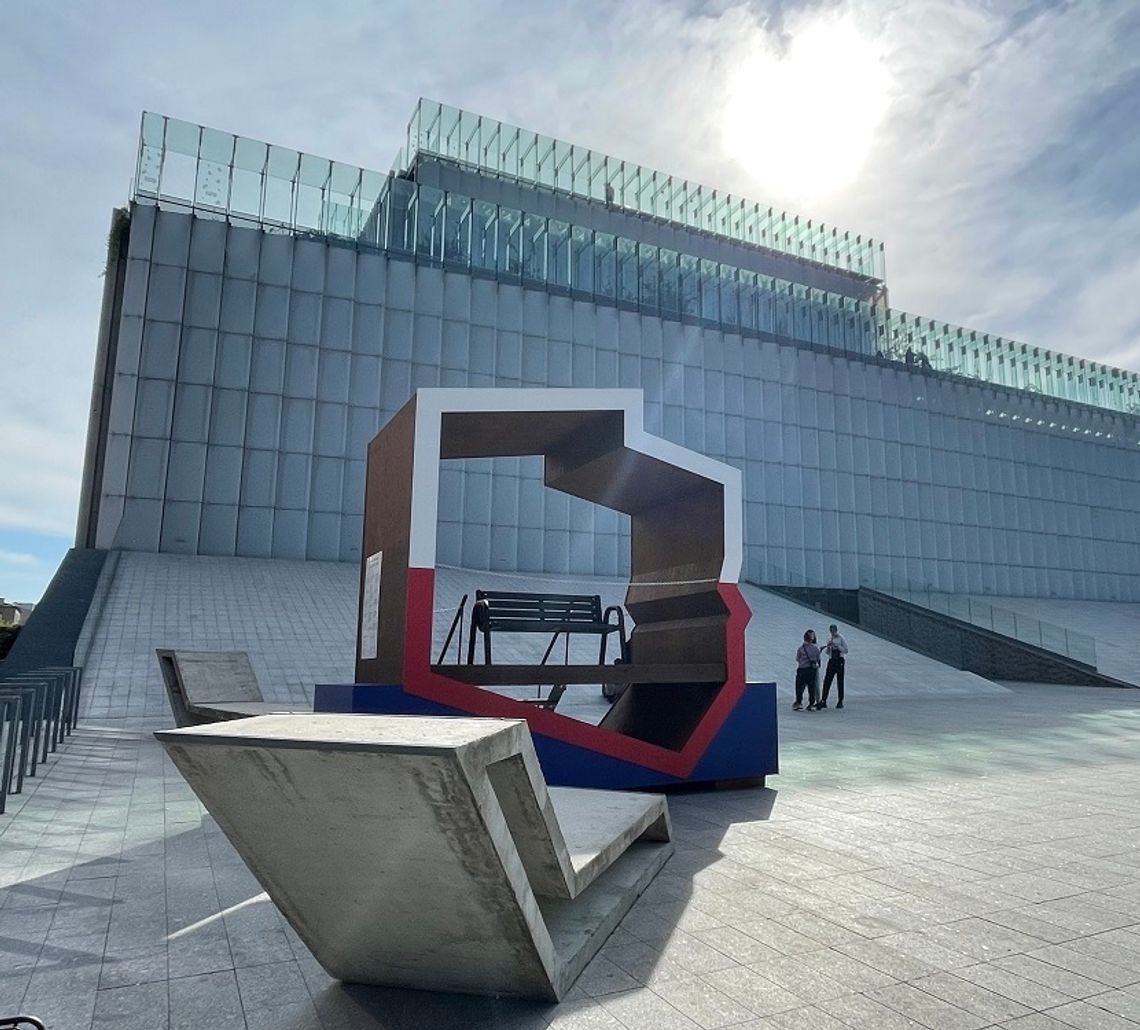 Ławka za sto tysięcy złotych już w Lublinie Ławka za sto tysięcy złotych już w Lublinie