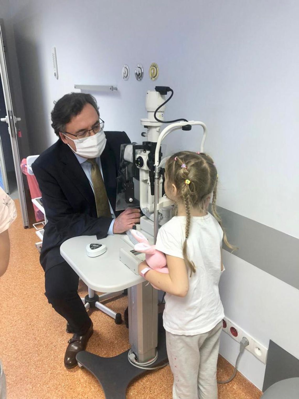 Lubelscy okuliści operują dzieci z Ukrainy Lubelscy okuliści operują dzieci z Ukrainy