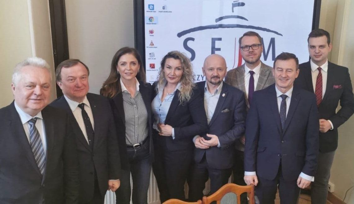 Lubelski Zespół Parlamentarny rozpoczyna swoją działalność * Lubelski Zespół Parlamentarny rozpoczyna swoją działalność *