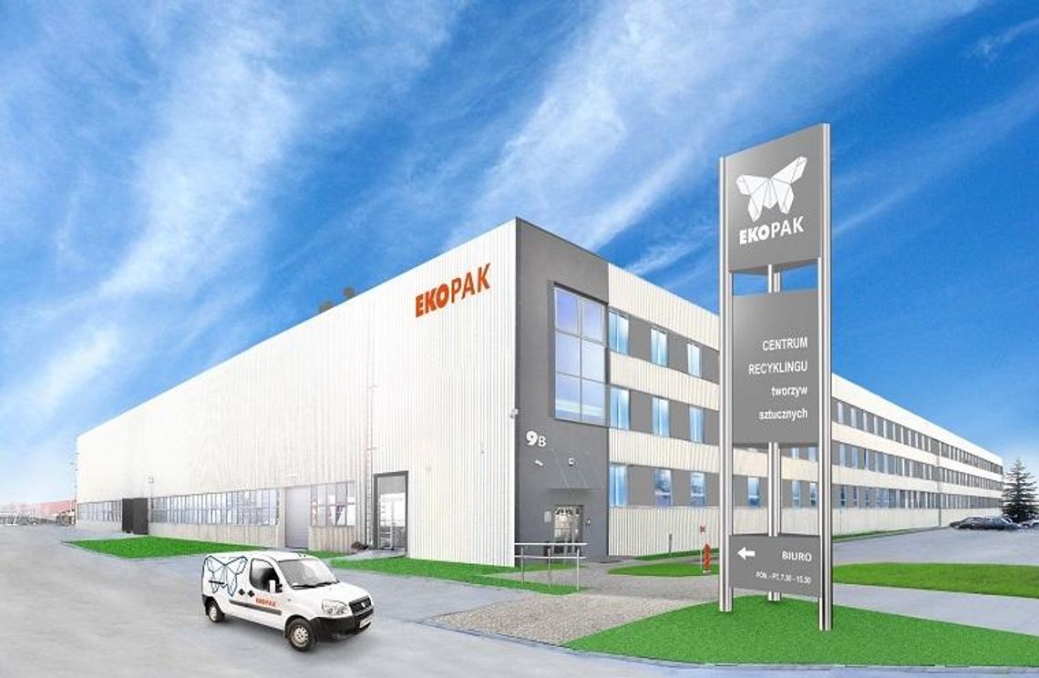 Na dachu byłej hali URSUSA powstanie elektrownia słoneczna Na dachu byłej hali URSUSA powstanie elektrownia słoneczna