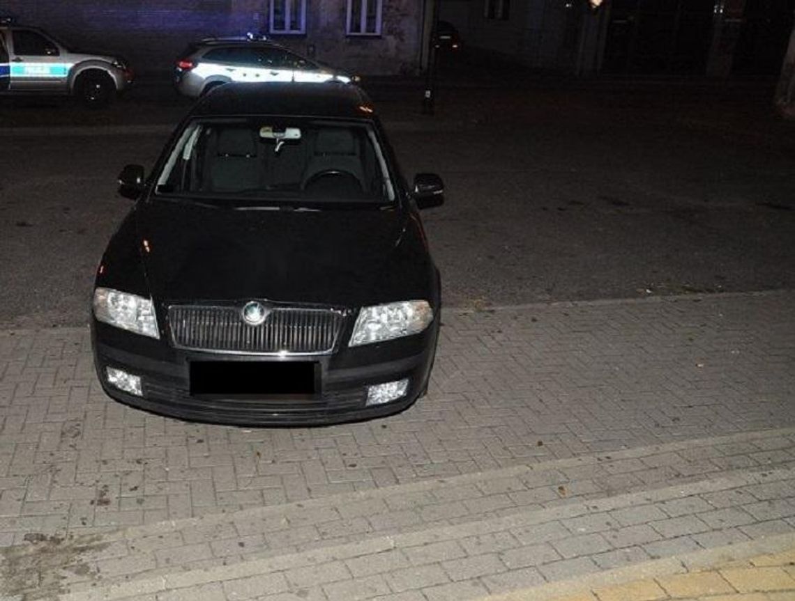 Najechała na 72-latka, który pomagał jej wyjechać z parkingu